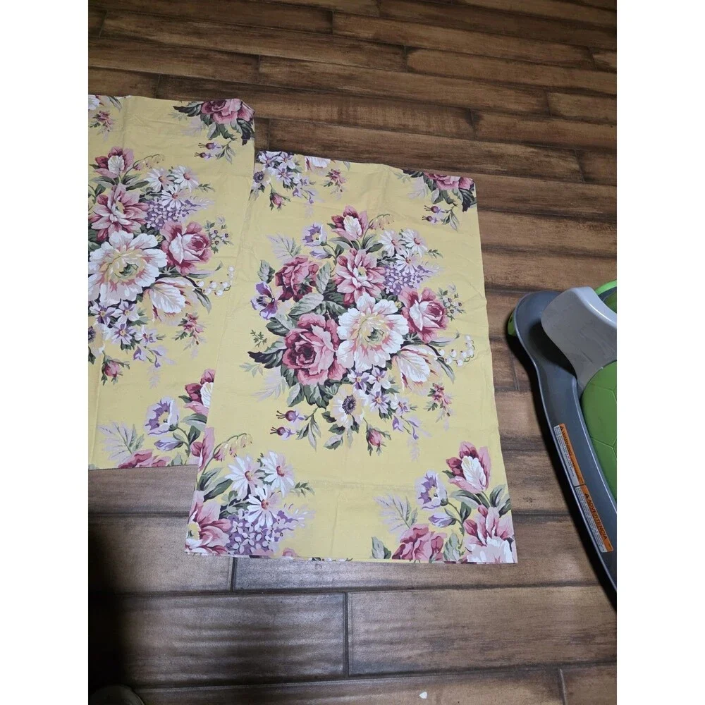 Vintage Ralph Lauren Sophie Brooke Qeen Size 2 Pillowcase Pair Yellow Cottage